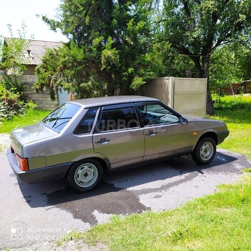 LADA (VAZ) 21099