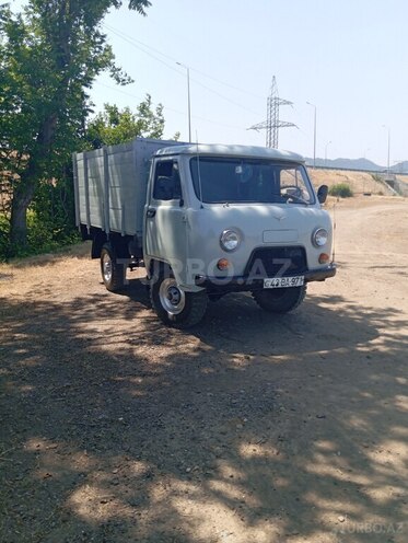 UAZ 3303