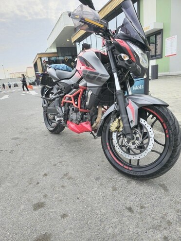 Bajaj Pulsar NS 200