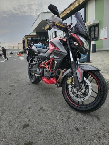 Bajaj Pulsar NS 200