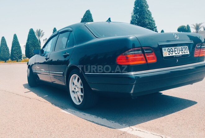 Mercedes E 200 1998, 272,000 km - 2.0 l - Gəncə