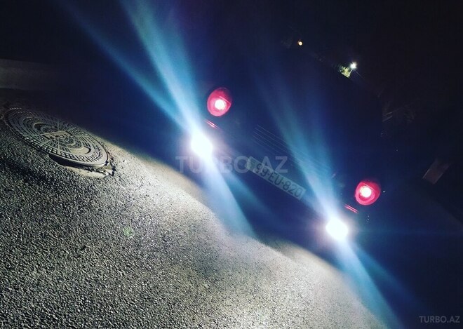 Mercedes E 200 1998, 272,000 km - 2.0 l - Gəncə
