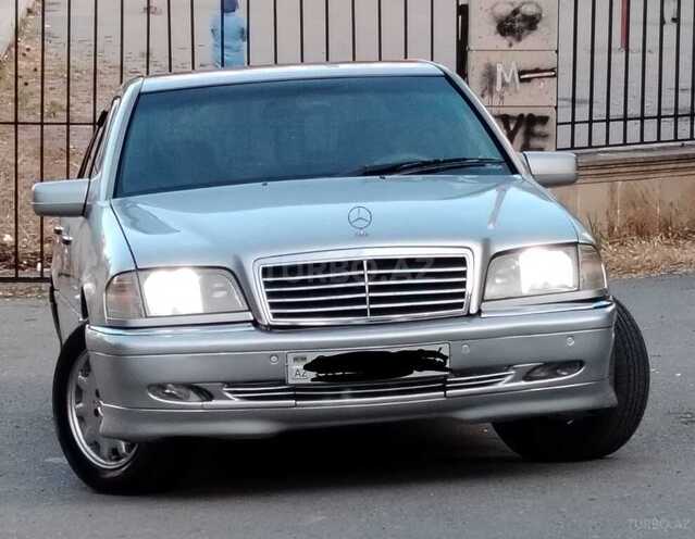 Mercedes C 240