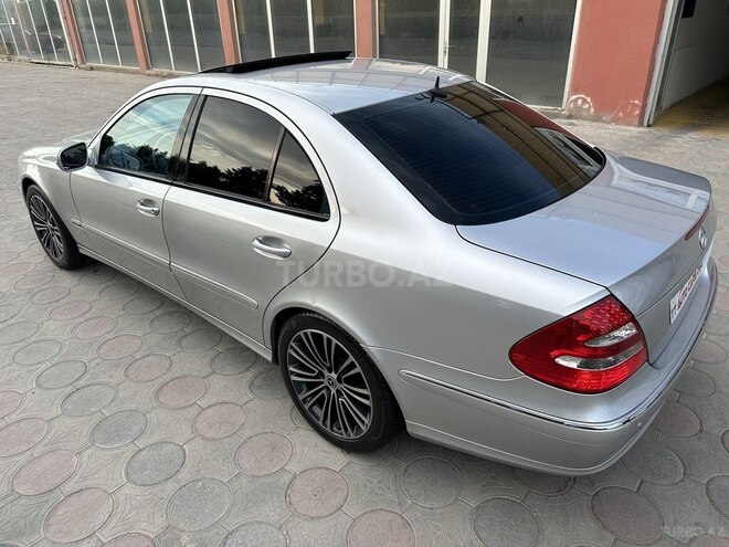 Mercedes E 200