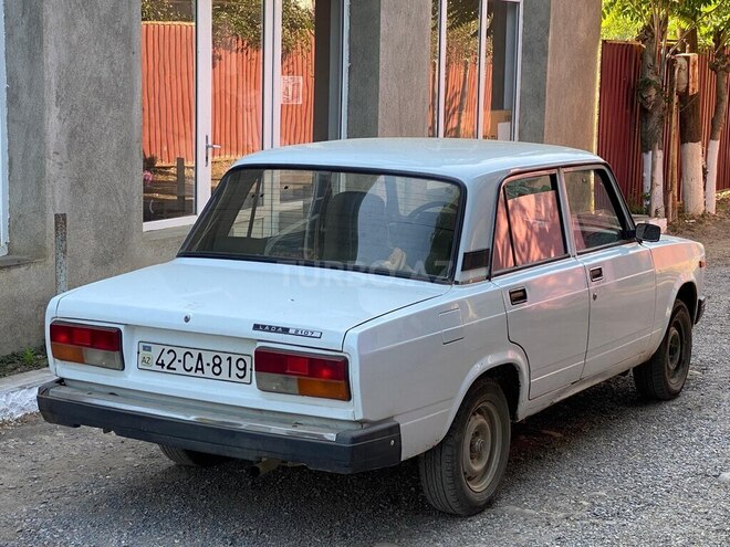 LADA (VAZ) 2107