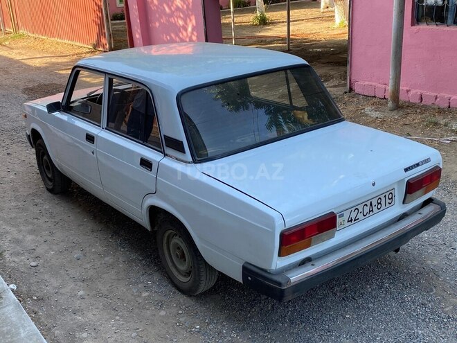 LADA (VAZ) 2107