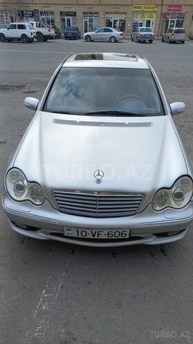 Mercedes C 200