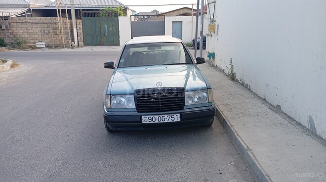 Mercedes E 200