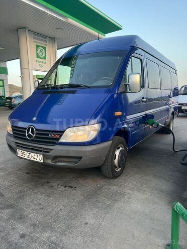 Mercedes Sprinter 413