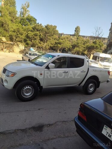 Mitsubishi L200