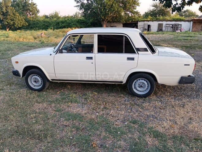 LADA (VAZ) 2107