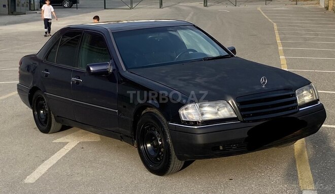 Mercedes C 200