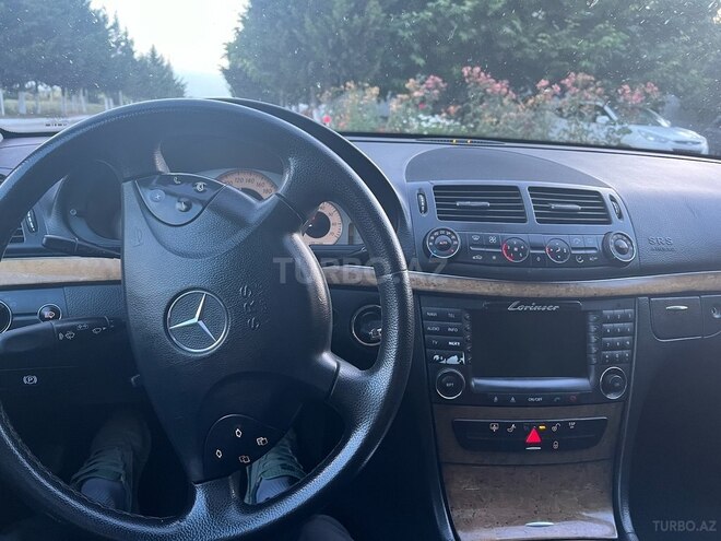 Mercedes E 260