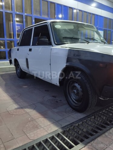 LADA (VAZ) 2107