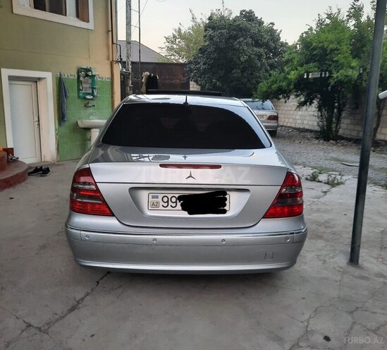 Mercedes E 320