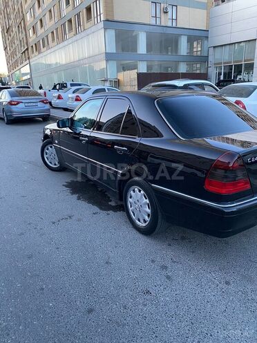 Mercedes C 240