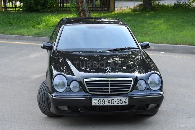 Mercedes E 240