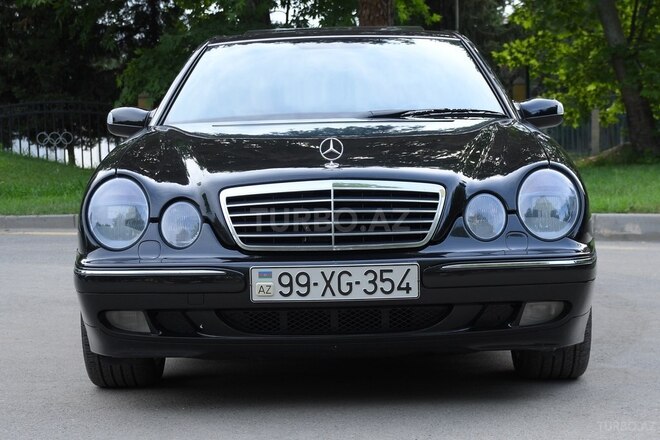 Mercedes E 240