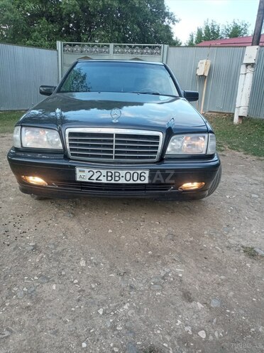 Mercedes C 180