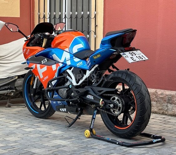 CFMOTO 300 SR