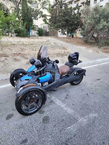 Can-Am Spyder F3