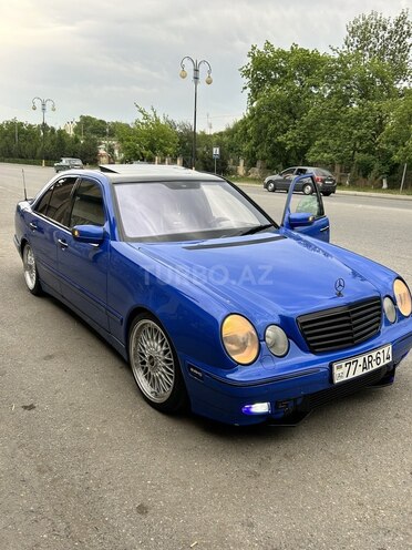 Mercedes E 320