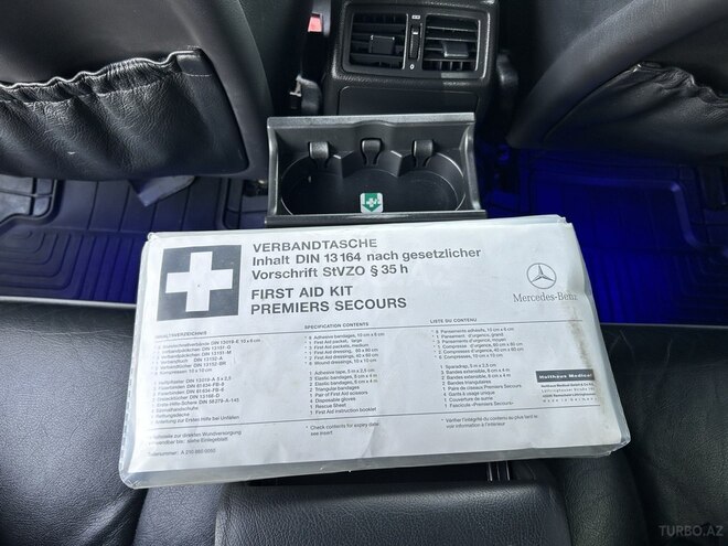 Mercedes E 320