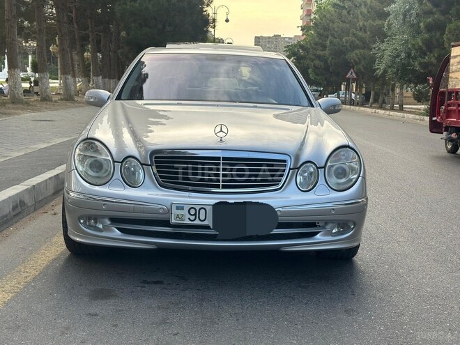 Mercedes E 240