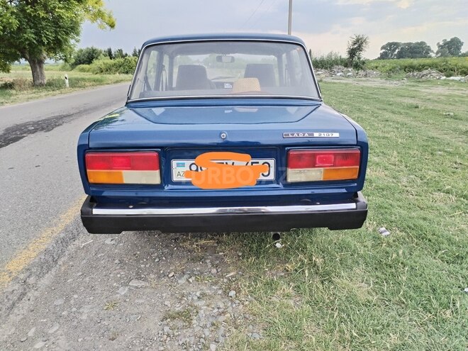 LADA (VAZ) 2107