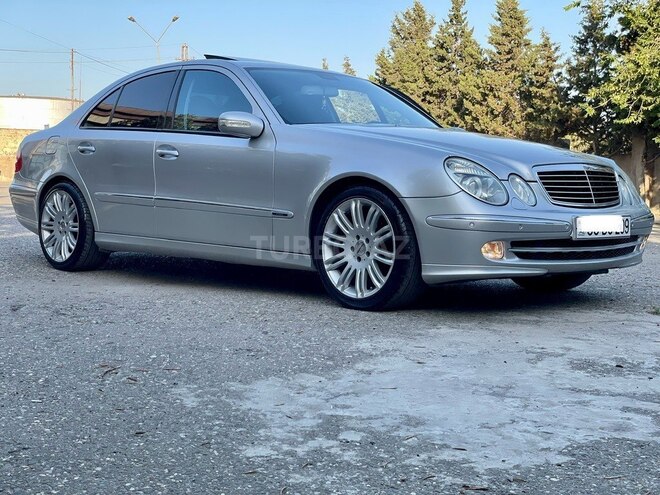 Mercedes E 240