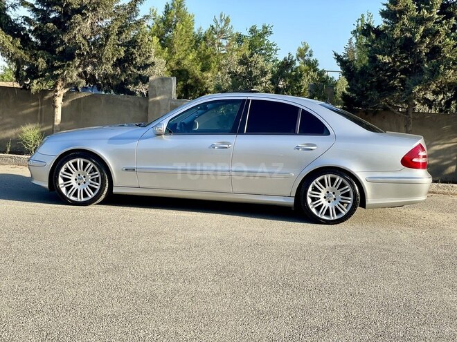 Mercedes E 240