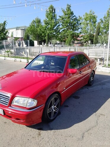 Mercedes C 200