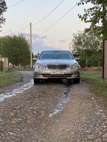 Mercedes E 240 2003, 308,000 km - 2.6 l - İmişli