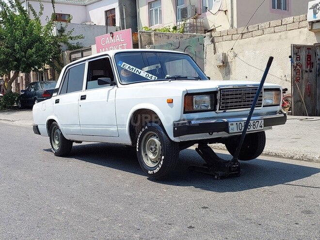 LADA (VAZ) 2107