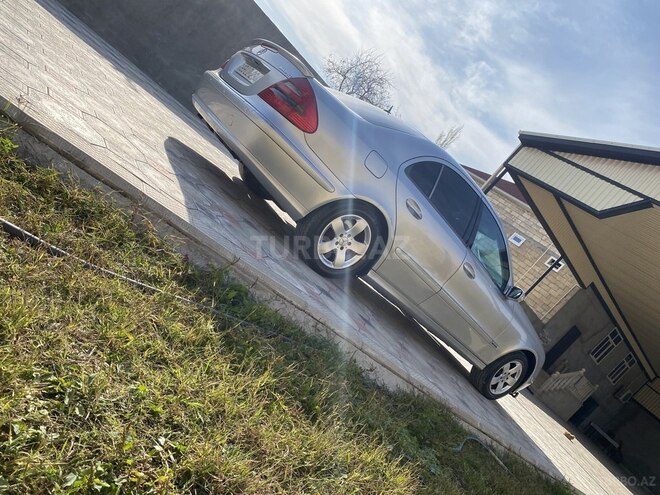 Mercedes E 240 2003, 308,000 km - 2.6 l - İmişli