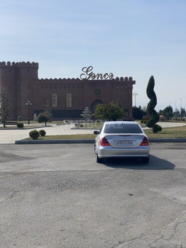 Mercedes E 240 2003, 308,000 km - 2.6 l - İmişli
