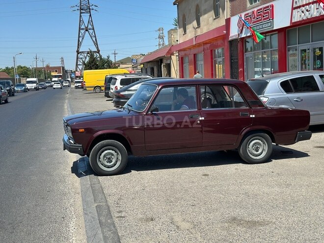 LADA (VAZ) 2107