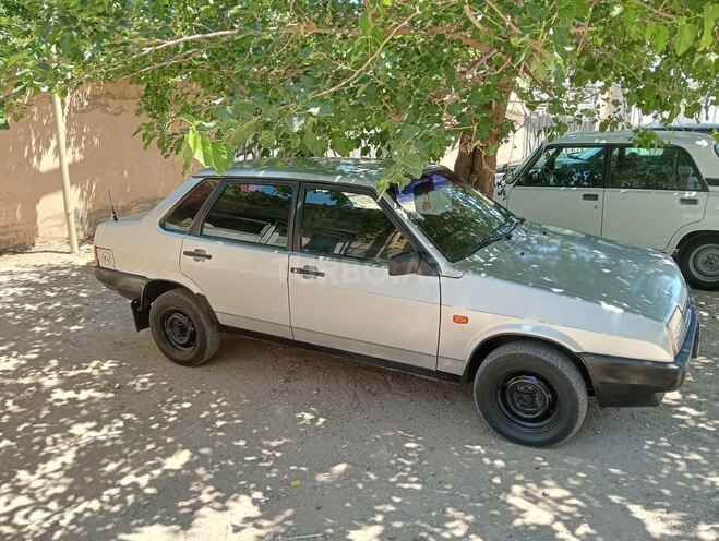 LADA (VAZ) 21099