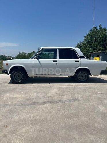 LADA (VAZ) 2107