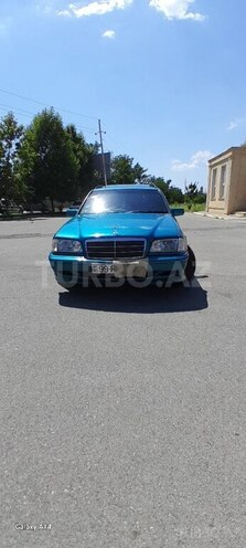 Mercedes C 180