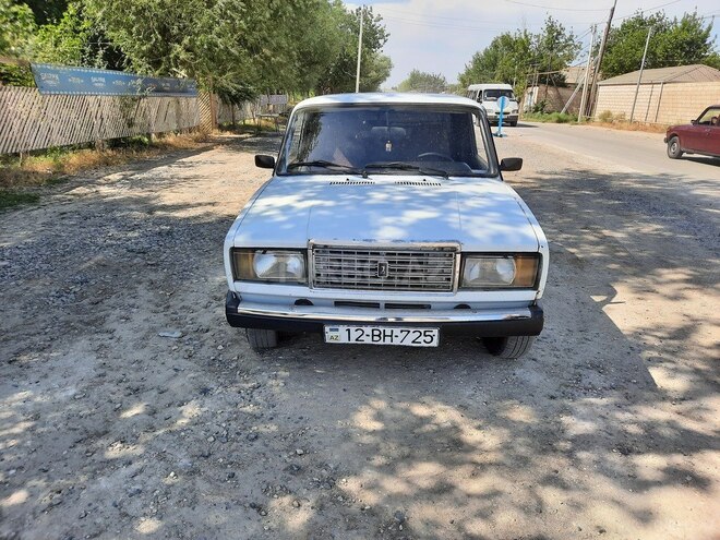 LADA (VAZ) 2107 2005, 68,965 km - 1.6 l - Salyan
