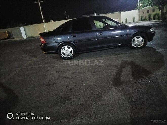 Opel Vectra 1996, 350,000 km - 2.0 l - Sumqayıt