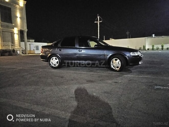 Opel Vectra 1996, 350,000 km - 2.0 l - Sumqayıt