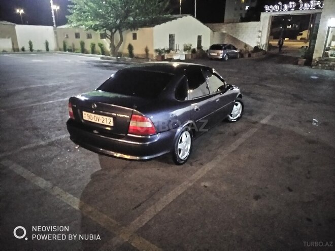 Opel Vectra 1996, 350,000 km - 2.0 l - Sumqayıt