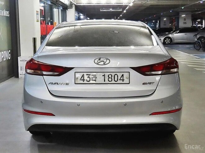Hyundai Avante 2016, 180,000 km - 1.6 l - Bakı
