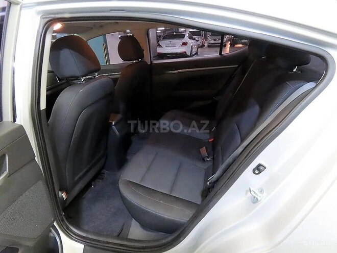Hyundai Avante 2016, 180,000 km - 1.6 l - Bakı