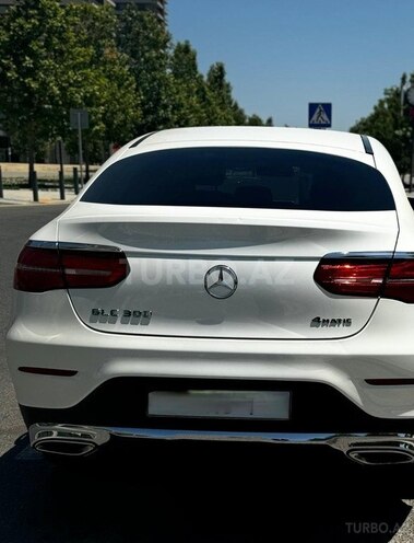 Mercedes GLC 300 4MATIC Coupe 2017, 108,998 km - 2.0 л - Bakı