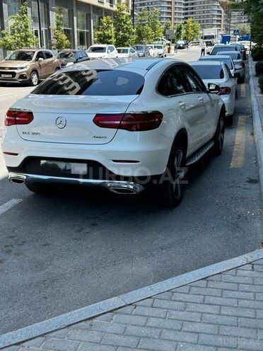 Mercedes GLC 300 4MATIC Coupe 2017, 108,998 km - 2.0 л - Bakı