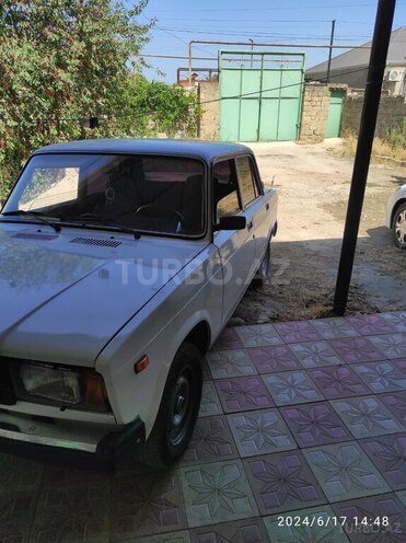 LADA (VAZ) 2107