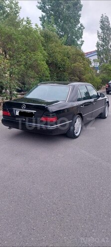 Mercedes E 220 1994, 353,000 km - 2.2 l - Bakı